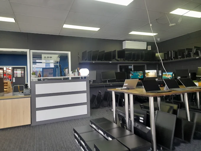 Australian Computer Traders features